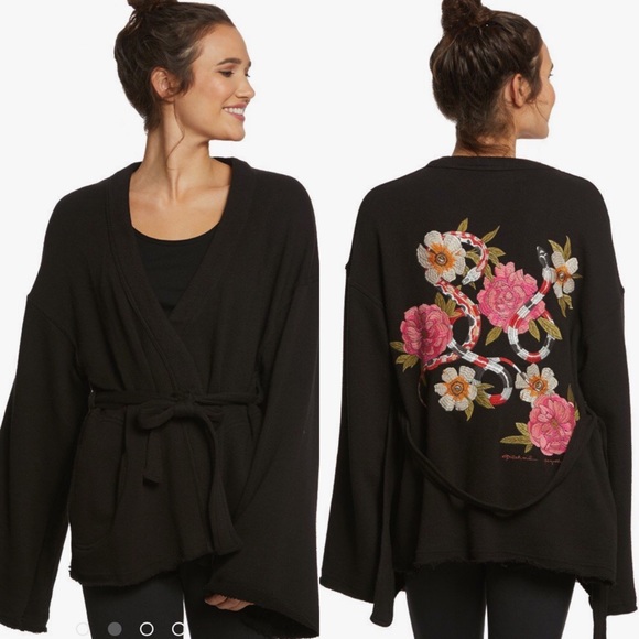 SPIRITUAL GANGSTER FLORAL EMBROIDERED WRAP KIMONO - Picture 16 of 16